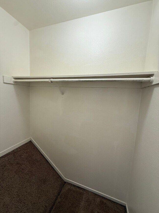 Building Photo - Large Two Story Condo with Two Car Detache...