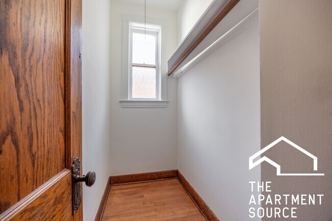 Building Photo - 2519 S Millard Ave