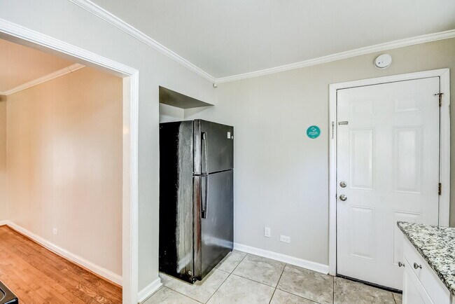 Building Photo - 937 9th Ave