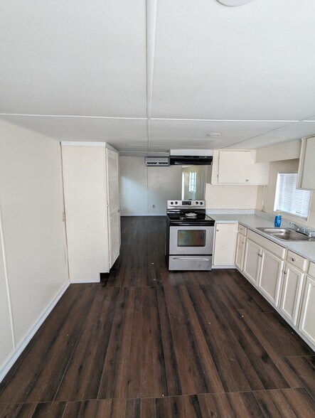 Building Photo - 21442 Coyote Trl