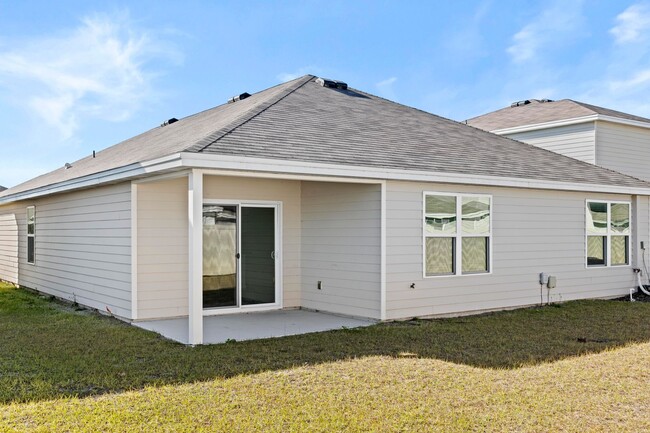 Building Photo - Avalon Woods in Newberry 4 bedroom 2 bath ...