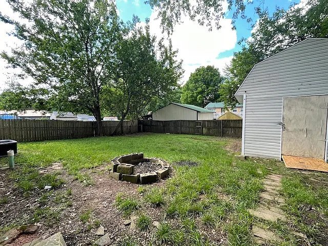 Building Photo - 5601 Littleridge Dr