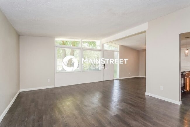 Building Photo - 3 Bedroom Pet-Friendly Home in FLORISSANT, MO with Main Street Renewal