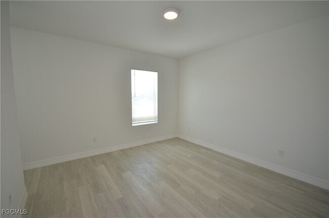 Building Photo - 272 Pelton Cir