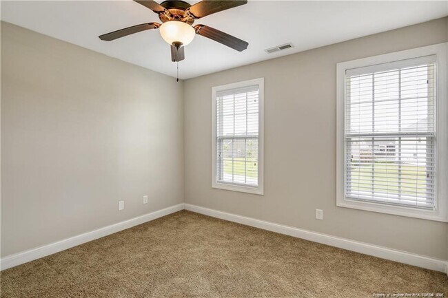 Building Photo - 1048 Ronald Reagan Drive