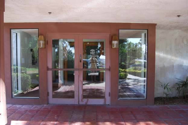 Building Photo - 5990 Dandridge Ln