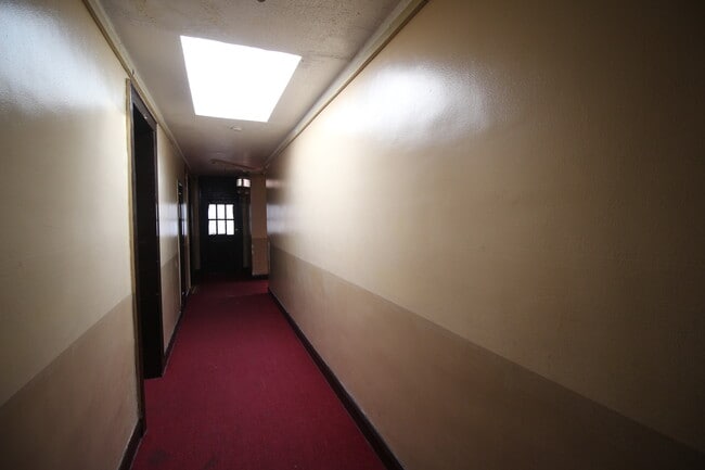 Building Photo - 4811 N Harding Ave