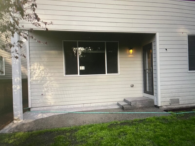 Building Photo - 8828 Jayden Ln NE