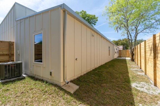 Building Photo - 29 Masters Dr