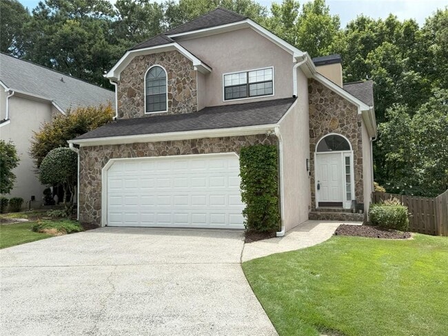 Primary Photo - 290 Sweetwater Trce