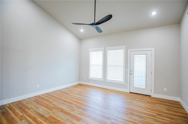 Building Photo - 1040 Seaborn Way
