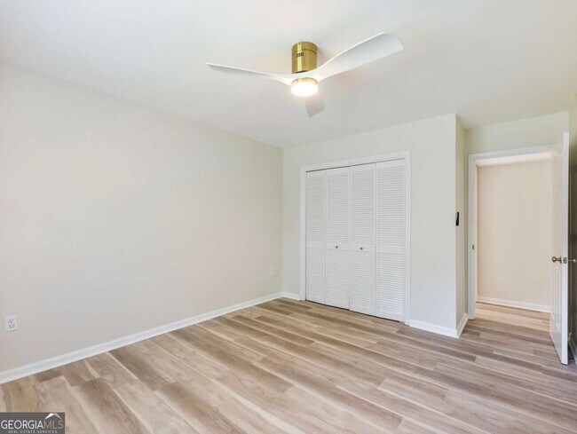 Building Photo - 605 Candler St