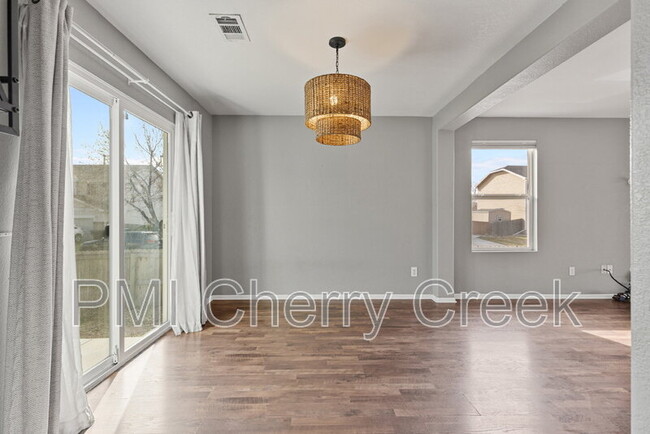 Building Photo - 9328 Garfield Way