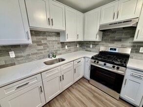 Building Photo - 29 Lee Ct