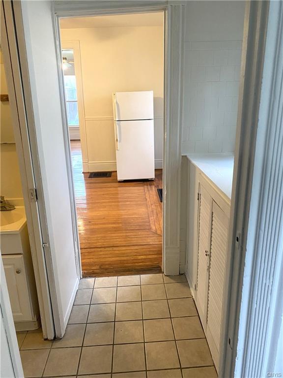 Building Photo - 412 Douglas St