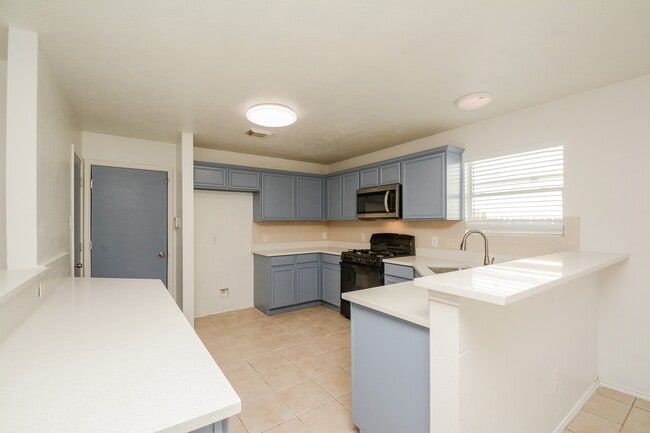 Building Photo - 9107 Dairy View Ln