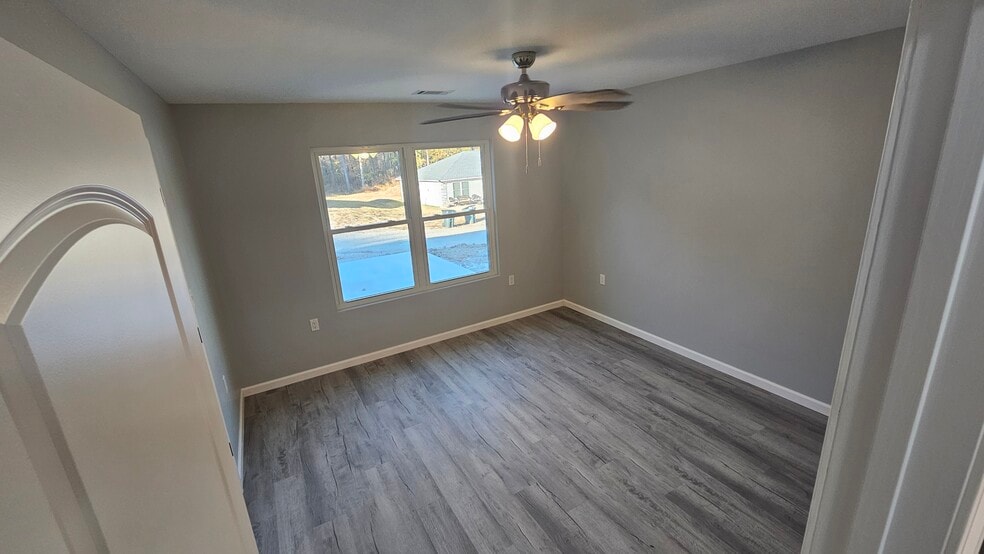 Building Photo - 216 White Eagle Trl