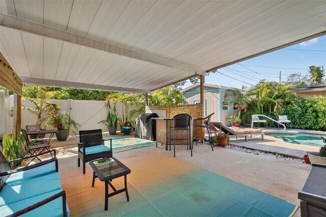 Building Photo - 2444 34th Ave N