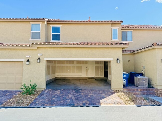 Building Photo - Beautiful Inspirada Townhome! 1/2 off first full month if leased by 5/15/26!