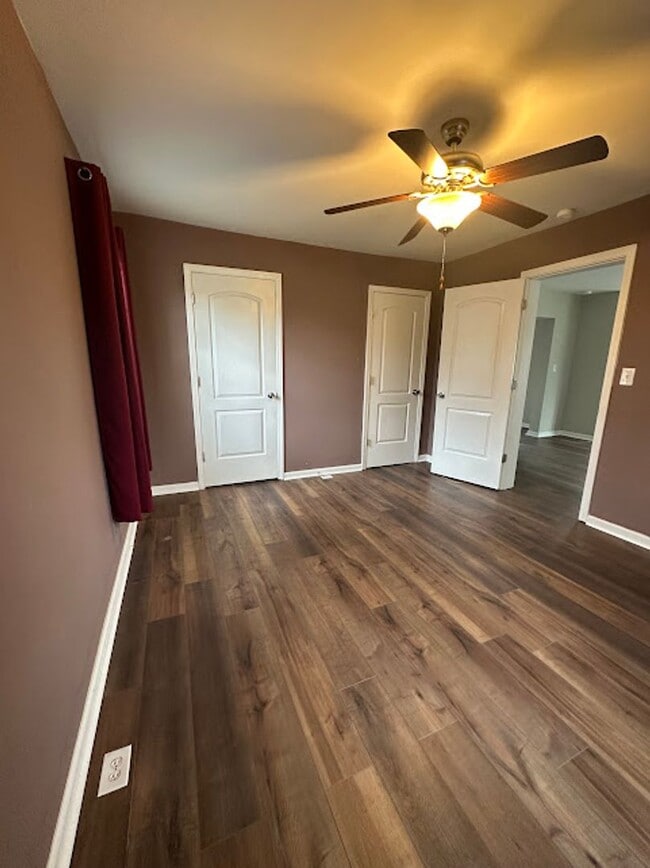 Building Photo - 3 bedroom 1.5 bathroom house