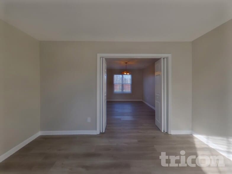Building Photo - 1402 Weston Ln