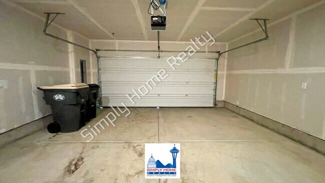 Building Photo - Step Inside to a Townhome Made for Easy Living!