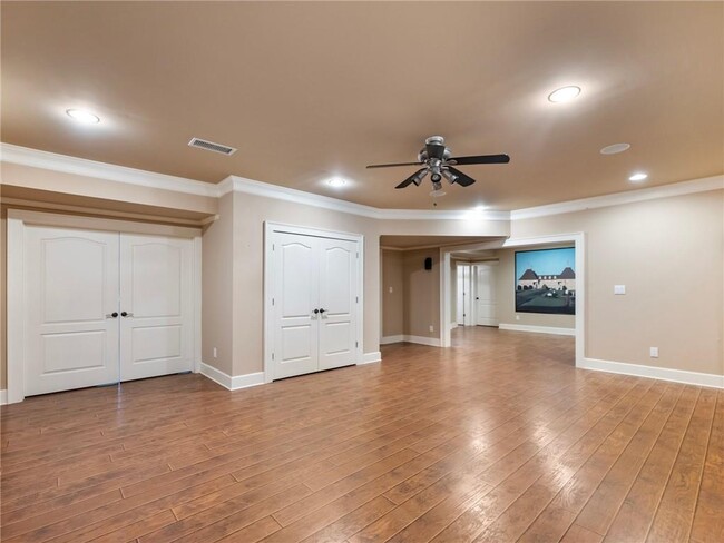 Building Photo - 5831 Choctaw Ln