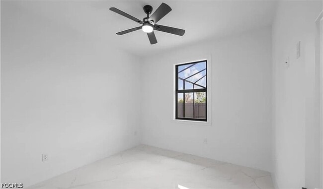 Building Photo - 223 SW 22nd Ct