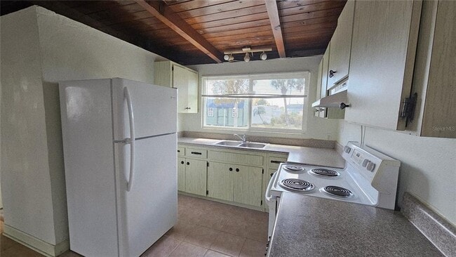 Building Photo - 45 W Langsner St