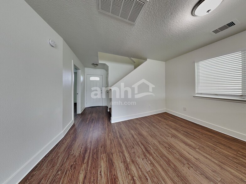 Building Photo - 6327 Torrance Elms Ct
