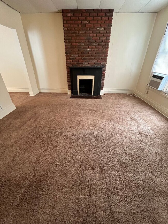 Building Photo - 1031 Euclid