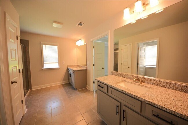 Building Photo - 7243 Millbrae Walk