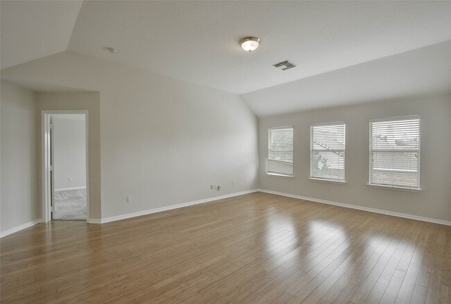 Building Photo - 15707 Sandisfield Ln