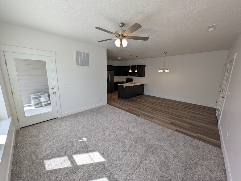 Building Photo - 3993 W Big Horn Dr