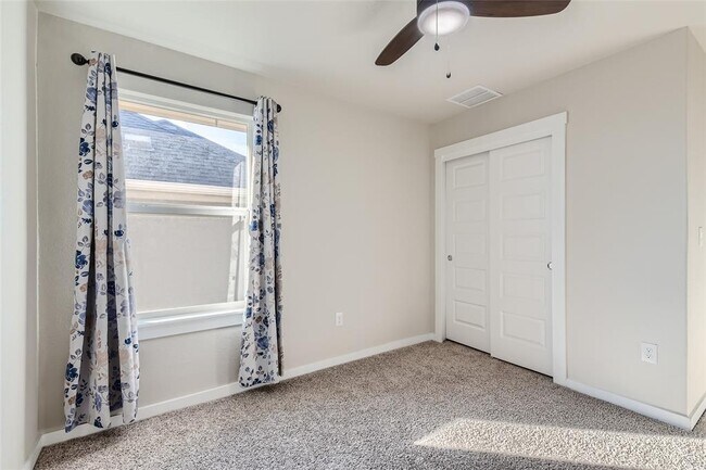 Building Photo - 2212 Alamar walk