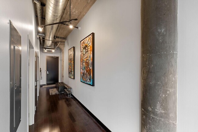 Building Photo - 618 N Washington Ave