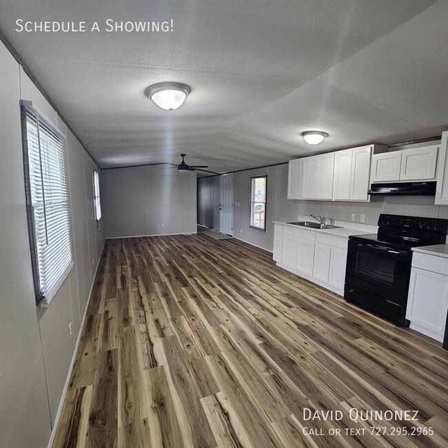 Building Photo - 5610 Lesteele-