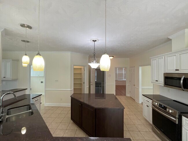 Building Photo - 375 Barnsley Dr