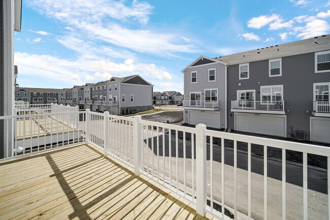 Building Photo - 25718 W Yorkshire Dr