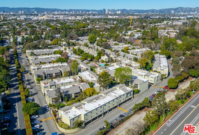 Building Photo - 4810 Hollow Corner Rd