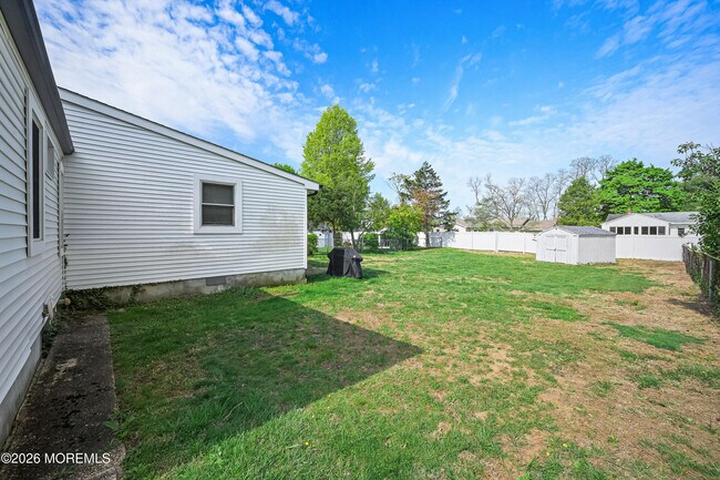 Building Photo - 57 Villa Pl