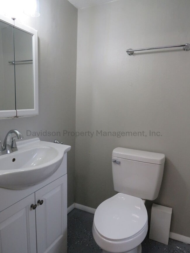 Building Photo - Updated 3-Bedroom Home on the West Side