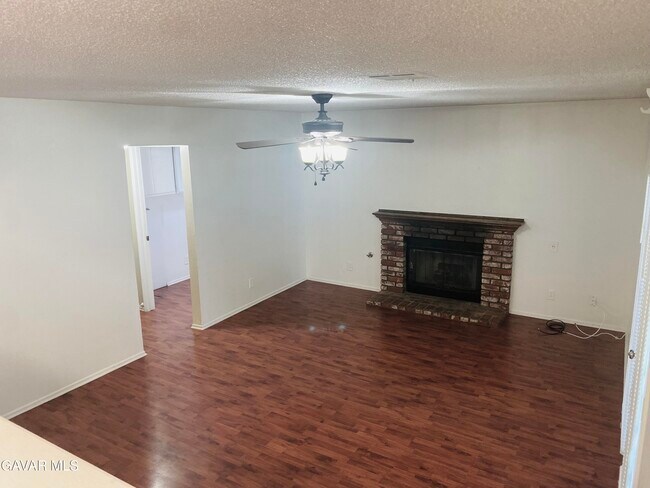 Building Photo - 37933 Rosemarie St