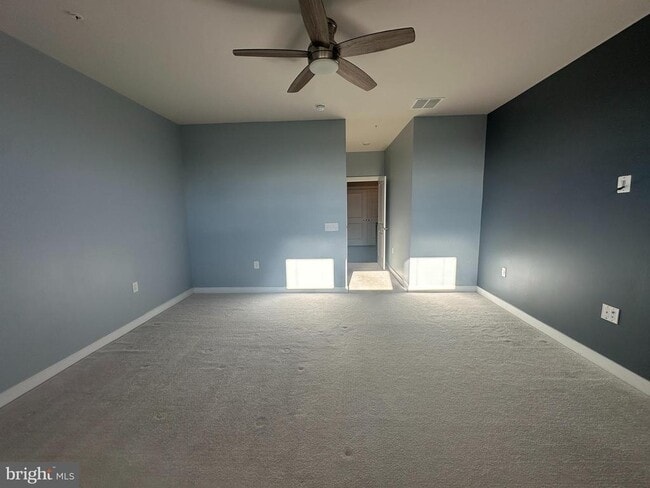 Building Photo - 13338 Arrowbrook Centre Dr