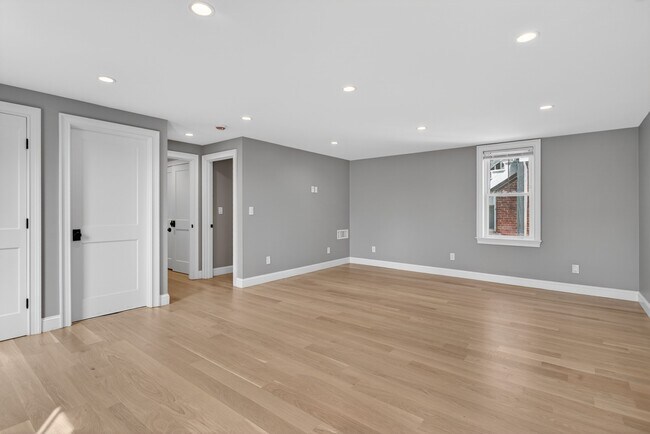 Building Photo - 17 Allston St