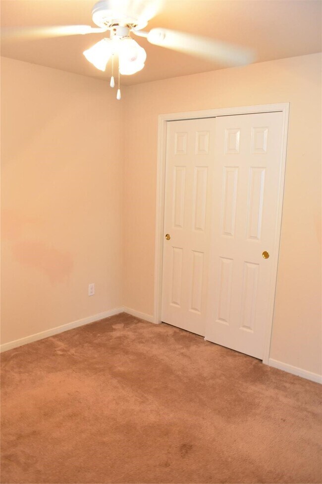 Building Photo - 2911 Creek Arbor Cir