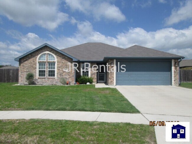 Building Photo - 401 Rainbow Ct