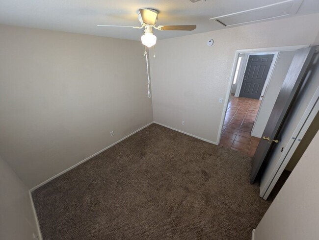 Building Photo - 8000 Revolver Ave