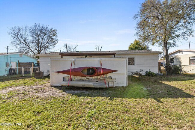 Building Photo - 808 Forestdale Ave