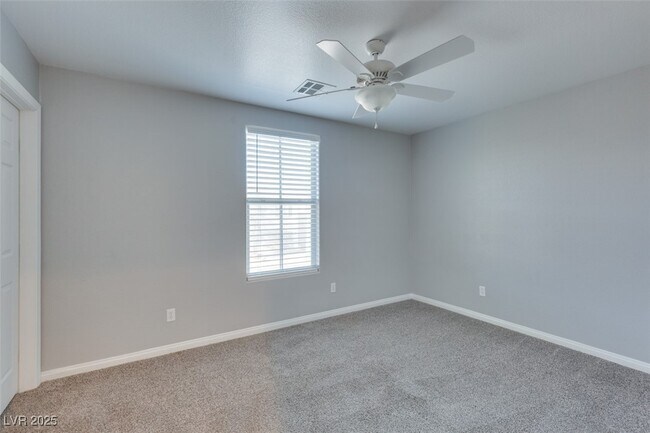 Building Photo - 5660 N Balsam St